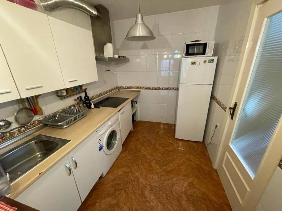 גרנדה Lovely One Bedroom Flat- Excellent Location מראה חיצוני תמונה