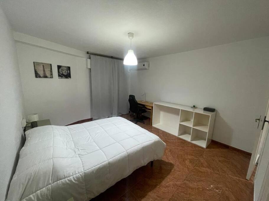 גרנדה Lovely One Bedroom Flat- Excellent Location מראה חיצוני תמונה